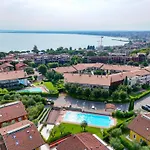 Exclusive For 6 Guests &terrace&pools&parking Desenzano del Garda