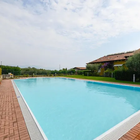 Διαμέρισμα Exclusive For 6 Guests &terrace&pools&parking Ντεζεντσάνο ντελ Γκάρντα