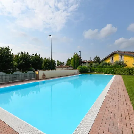 Διαμέρισμα Exclusive For 6 Guests &terrace&pools&parking