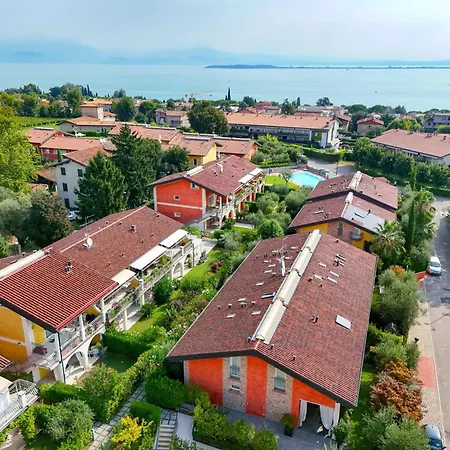 Exclusive For 6 Guests &terrace&pools&parking Apartament *