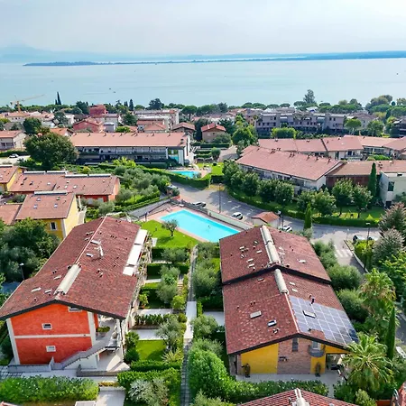 Exclusive For 6 Guests &terrace&pools&parking * Desenzano del Garda